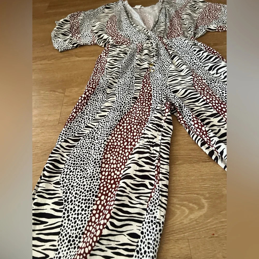 Bleu Rod Beattie Black and White Snakeskin Jumpsuit, size M - Picture 4 of 9